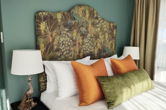 Family Unit - bed