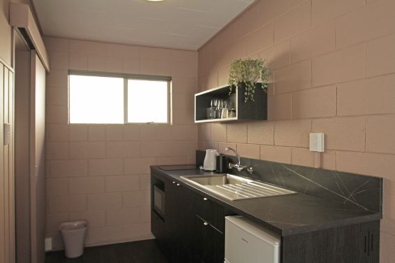 Green Bird Unit - kitchenette