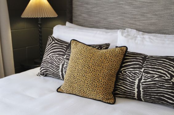 2-Bedroom Family - bed